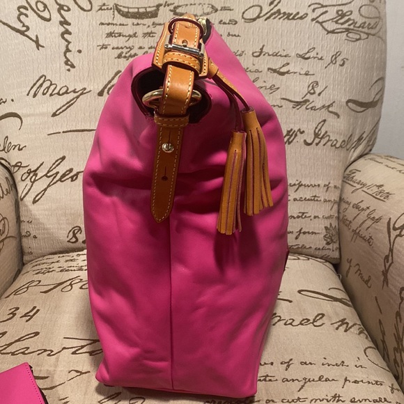 Dooney Bourke - Picture 4 of 13